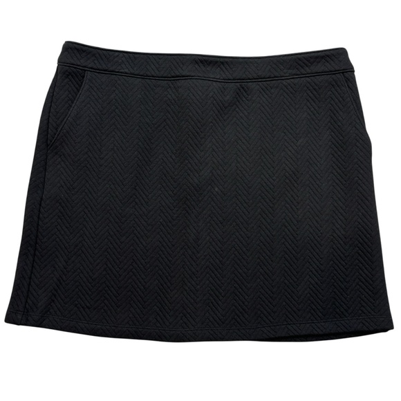 LOFT Dresses & Skirts - LOFT Black Herringbone‎ Quilted Skirt - size 14 NWT